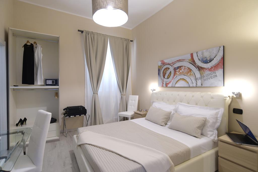 Отель Town House 57 Рим Экстерьер фото